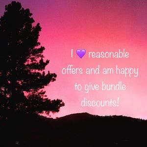 I 💜 bundles and reasonable offers!